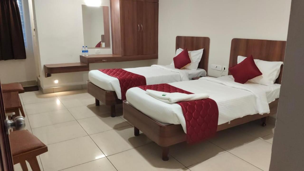 Lakshmi Grand Hotel
