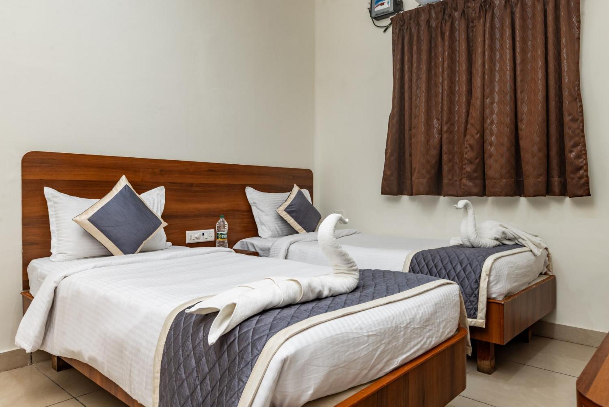 Lakshmi Grand Hotel